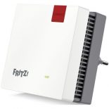 Repetidor Fritz Repeater 1700 Edition International Wi-Fi 7 Doble Banda Reacondicionado
