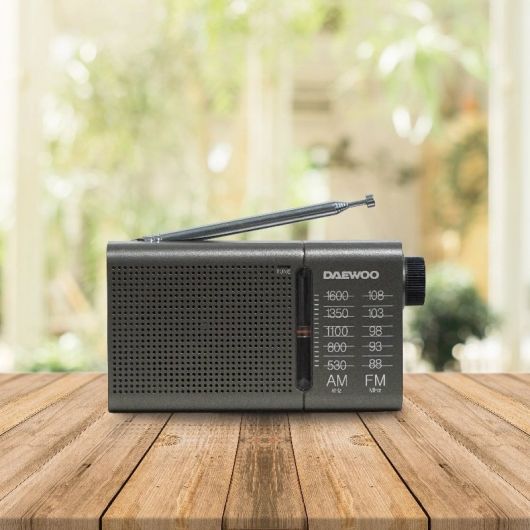 Radio Portátil Daewoo DW1035/ a Pilas/ Gris Oscuro 3 Radio Portátil Daewoo DW1035/ a Pilas/ Gris Oscuro